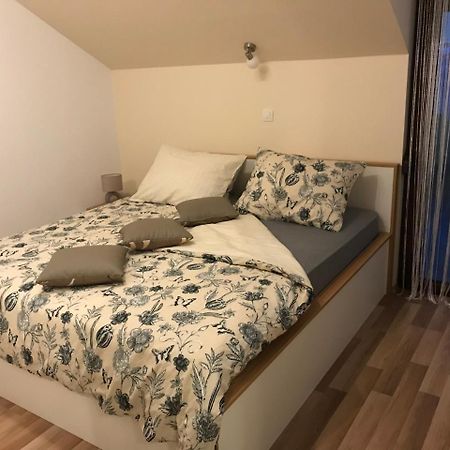 Apartman Mig Salona Kültér fotó
