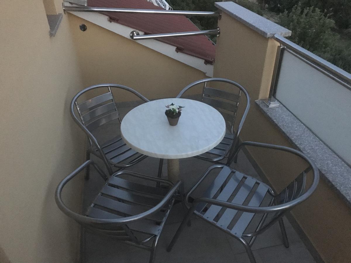 Apartman Mig Salona Kültér fotó
