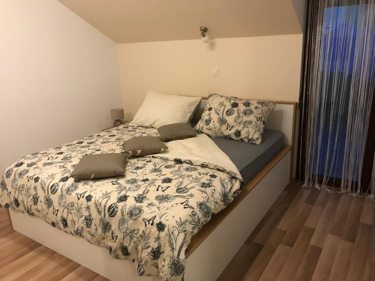Apartman Mig Salona Kültér fotó