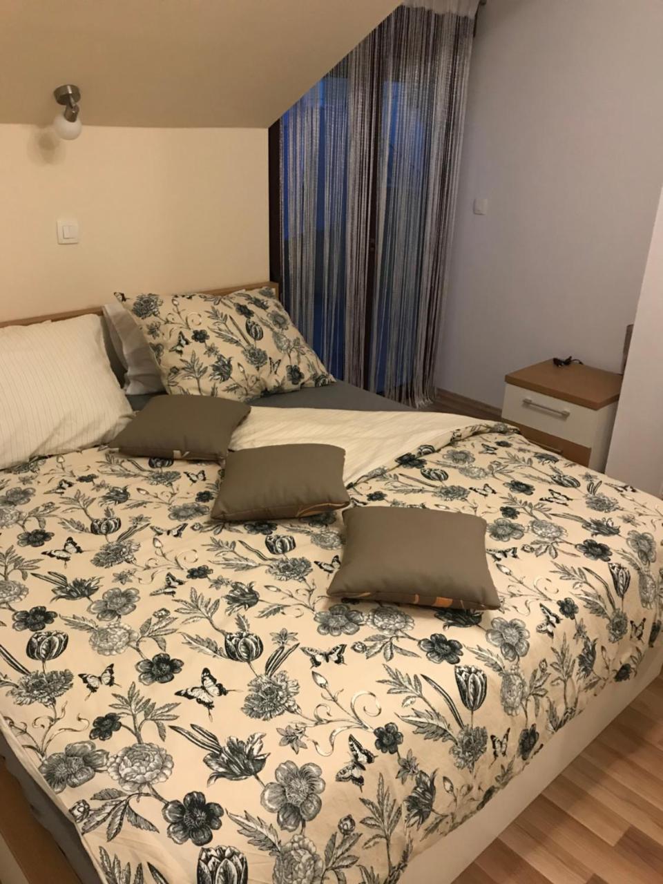 Apartman Mig Salona Kültér fotó
