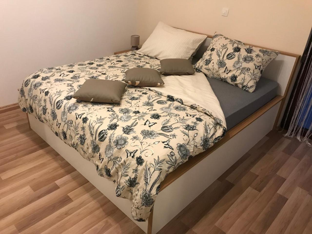 Apartman Mig Salona Kültér fotó